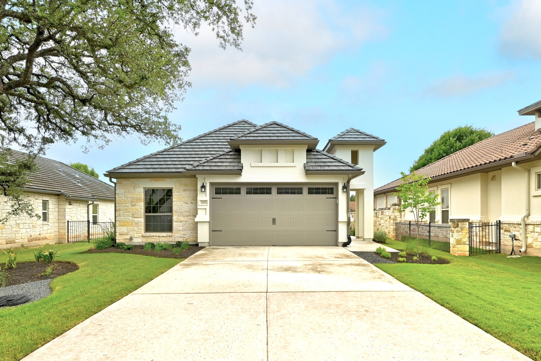 205 Indigo Ln