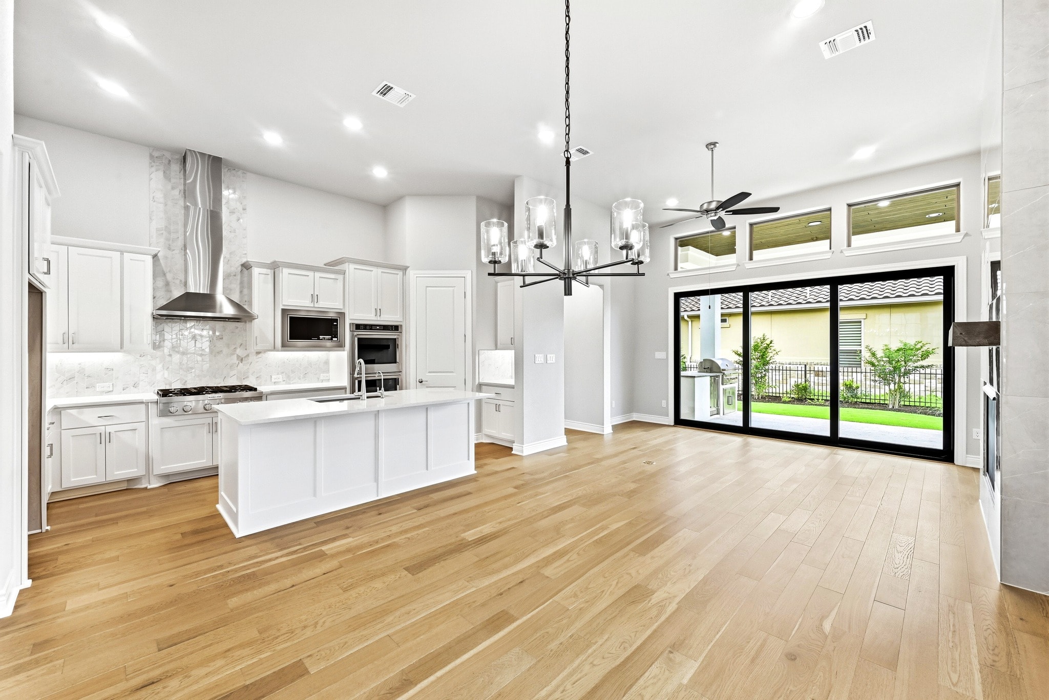 205 Indigo Lane — photo 10