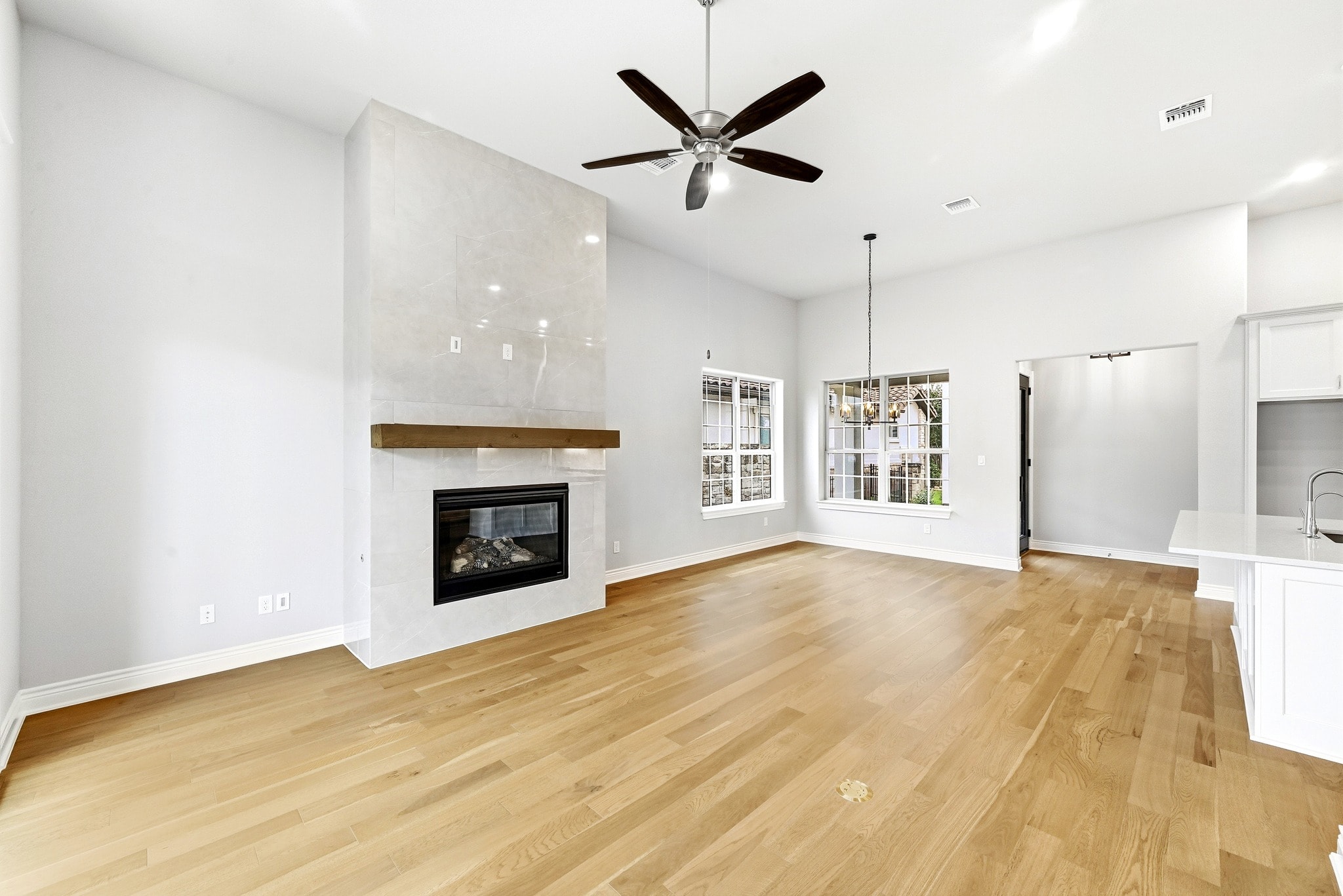 205 Indigo Lane — photo 6